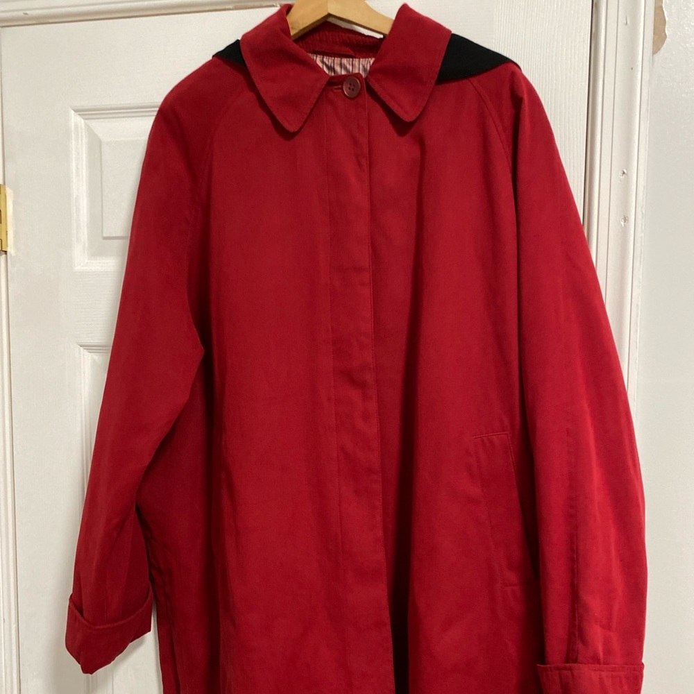EC Women’s Red London Fog Swing Coat with a hood size 2X